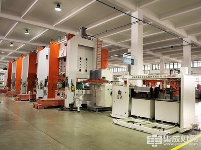 森歌“315媒體品質工廠行” 以匠心為集成灶品質保駕護航，攜傳輸設備開創行業新篇